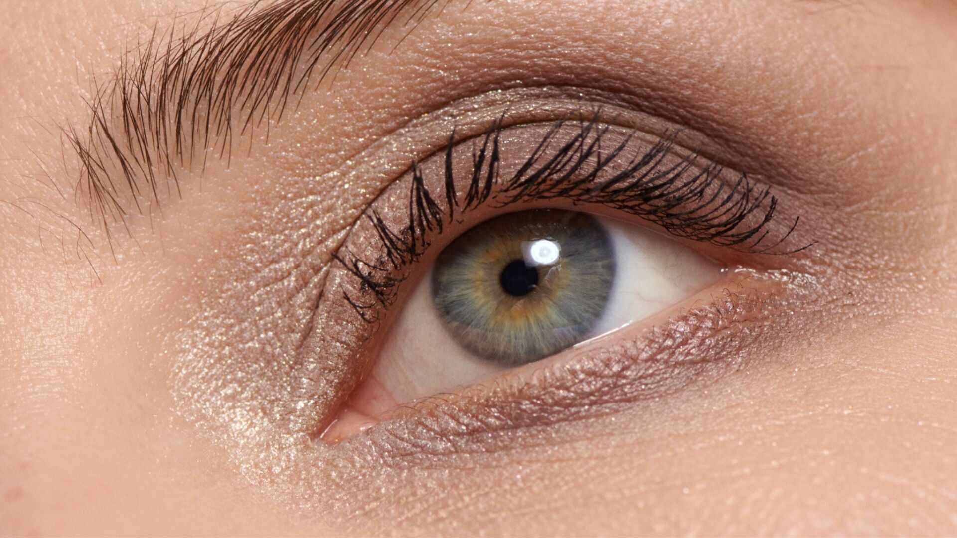 All Eyes on You: Discover the Magic of Xcell Illuminate Eye Serum